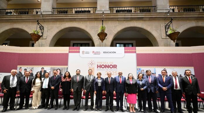 Gobernadora Delfina Gómez anuncia 2 mil basificaciones para docentes mexiquenses y entrega reconocimientos al magisterio