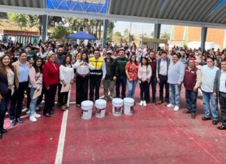 Solidaridad que transforma: Escuela primaria en Lerma recibe impermeabilizante y actividades recreativas como parte del “Día del Impacto”