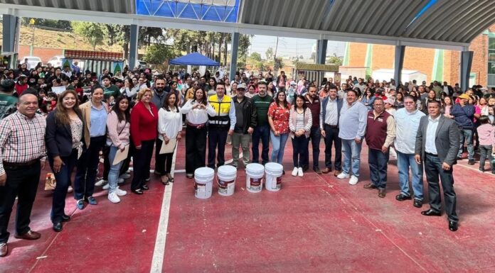 Solidaridad que transforma: Escuela primaria en Lerma recibe impermeabilizante y actividades recreativas como parte del “Día del Impacto”