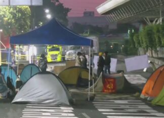 Madres buscadoras bloquean Calzada de Tlalpan por segundo día; exigen ser escuchadas por autoridades