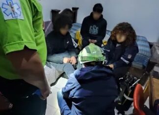 Rescatan a tres excursionistas extraviados en el Nevado de Toluca; uno sufrió lesión y mal de montaña