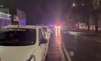 Intentan linchar a presuntos extorsionadores en Metepec; taxistas denuncian años de abuso