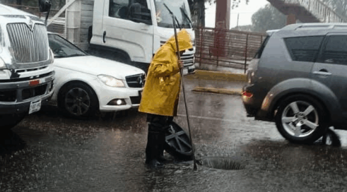 Coacalco bajo el agua: fuertes lluvias provocan retrasos en el Mexibús por severos encharcamientos
