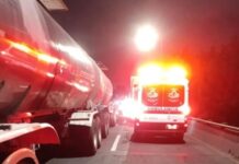 Muere mujer tras ser arrollada por pipa en Paseo Tollocan