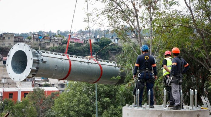 Inicia transformación de la movilidad en Naucalpan con montaje del primer poste de la Línea 3 del Mexicable