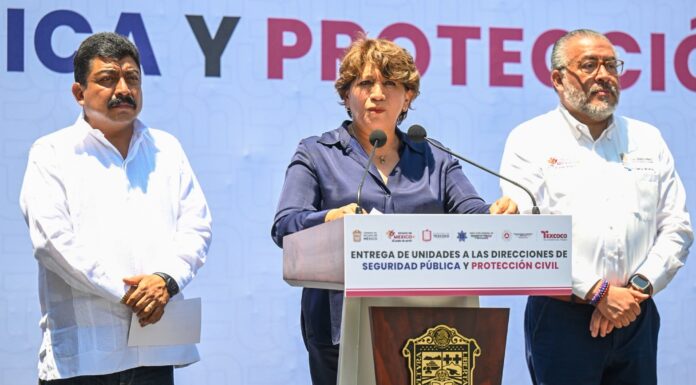 Refuerza Gobernadora Delfina Gómez la seguridad en Texcoco con entrega de 40 patrullas