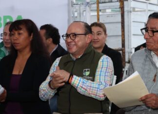 Arranca pavimentación de la calle Juárez en San Antonio Acahualco, Zinacantepec