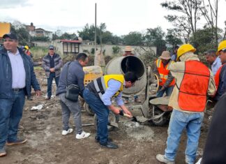 Colocan primera piedra de nueva secundaria en San José El Llanito, Lerma