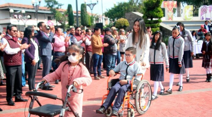 Reconocen a jóvenes atletas de Temoaya premiados en los Juegos Deportivos Estatales y Paraestatales 2025