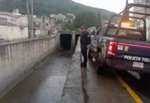 Emergencias por lluvias movilizan a cuerpos de rescate en Toluca
