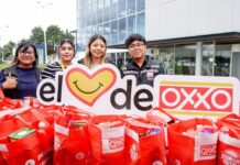 Entregan 100 despensas a niñas y niños de Metepec gracias a donativo de OXXO