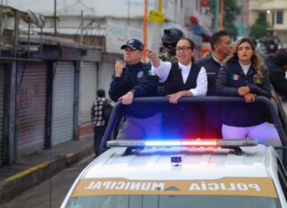 Operativo “Rastrillo Social” retira obstáculos de la vía pública en Granjas Valle de Guadalupe