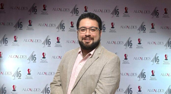 Isaac Montoya recibe Premio a las Mejores Prácticas de Gobiernos Locales 2025