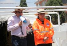 Recorre Azucena Cisneros zonas afectadas por inundaciones en Ecatepec