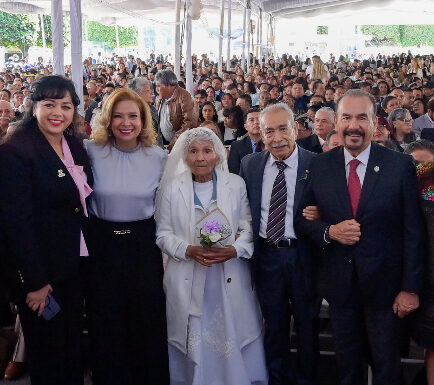 Paty Arévalo y Pedro Rodríguez celebran la unión de 663 parejas en Atizapán La Boda del Año 2025