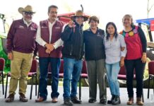 Delfina Gómez y Horacio Duarte fortalecen el campo mexiquense con entrega de tractores y asesoría técnica