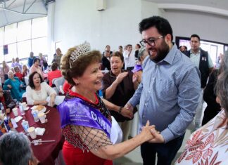 Naucalpan celebra a mil abuelitas y abuelitos en su día