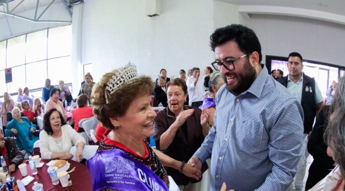 Naucalpan celebra a mil abuelitas y abuelitos en su día