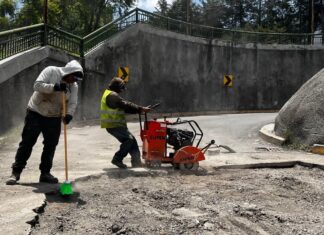 Avanzan trabajos de bacheo y mantenimiento vial en Toluca