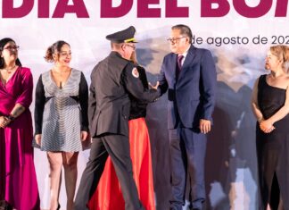 Toluca rinde homenaje a sus bomberos en su día con reconocimientos y premios