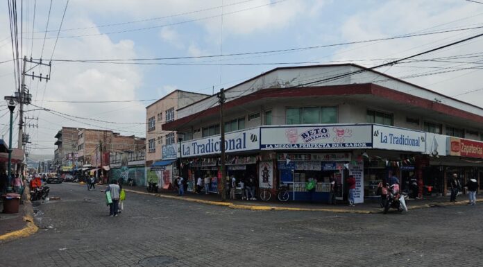 Recuperan espacios públicos y liberan vialidades en Tlalnepantla Centro