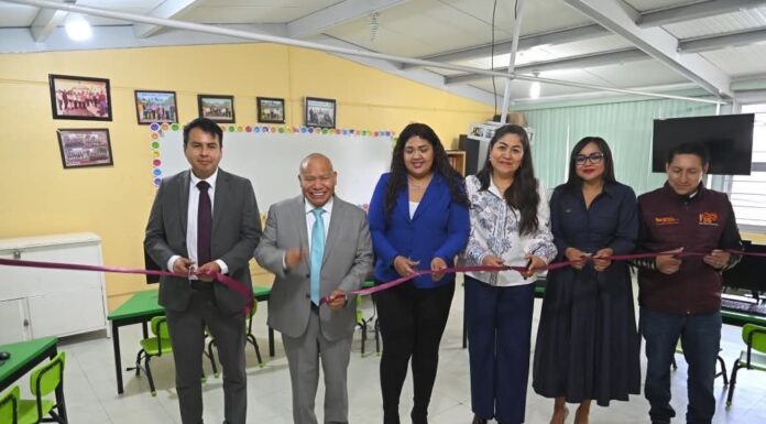 Entregan equipos de cómputo a kínder Juan Dewey en Tlalnepantla