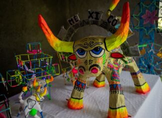 El arte de la pirotecnia en cartonería, tradición mexiquense que trasciende fronteras