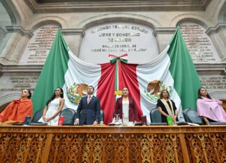 Congreso Edoméx guarda un minuto de silencio por víctimas del accidente en Atlacomulco