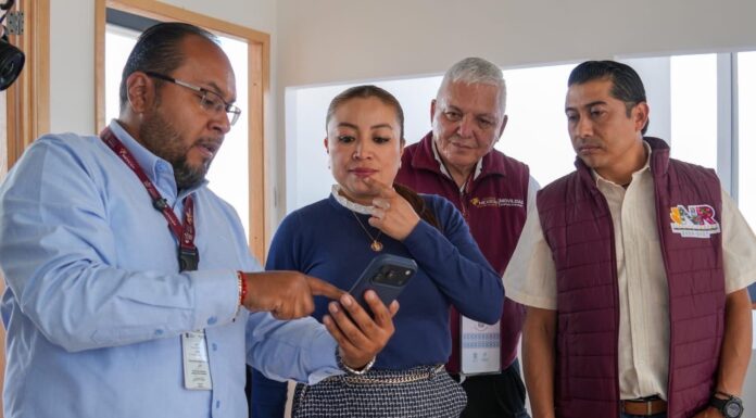 Supervisa Presidenta Municipal de Nicolás Romero instalación de nuevas oficinas para licencias de conducir en Plaza Juárez