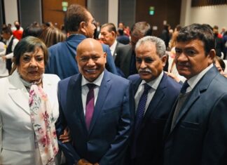 Reconoce Tlalnepantla al magisterio por su labor y compromiso con la educación