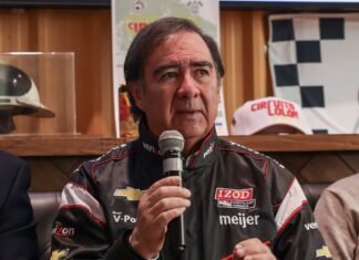 Toluca revive la época dorada del automovilismo con el desfile Circuito Colón Revival II