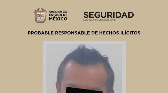 Aseguran automóvil ligado a robos y homicidio en Ecatepec; hallan seis bolsas con presunta droga