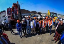 Isaac Montoya coloca la primera piedra del nuevo C4 de Naucalpan, uno de los más modernos del país