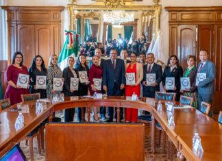 Ricardo Moreno entrega su Primer Informe de Gobierno ante el Cabildo de Toluca