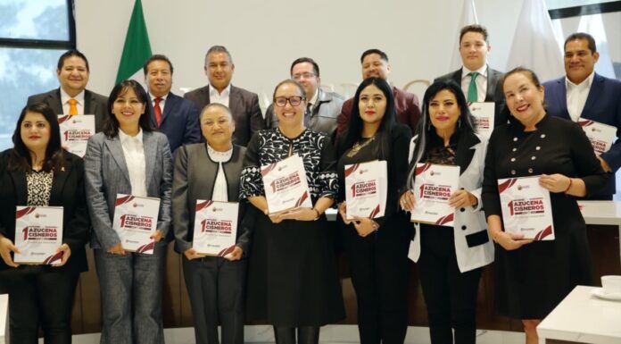Azucena Cisneros entrega al Cabildo su Primer Informe de Gobierno y destaca un año histórico de obras y recuperación financiera en Ecatepec