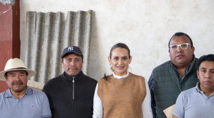 ERIKA OLEA ENTREGA MATERIAL HIDRÁULICO Y REFUERZA INFRAESTRUCTURA EN EL MIRASOL