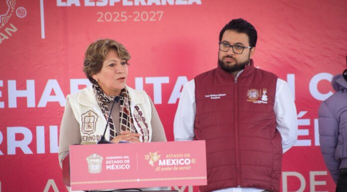 Inauguran Gobernadora Delfina Gómez y alcalde Isaac Montoya rehabilitación del carril lateral del Periférico Norte en Naucalpan