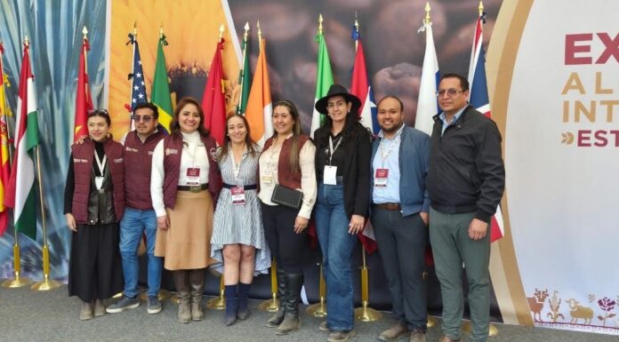 Presidenta de San Simón asiste a Expo Agroalimentaria Internacional en Metepec; destaca innovación y fortalecimiento del campo local