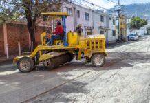 Atiende Ricardo Moreno demanda histórica con rehabilitación vial en Barrios Tradicionales de Toluca