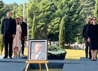 Reconocen legado del maestro Víctor Manuel Urbán Velasco e ingresan sus restos a la Rotonda de las Personas Ilustres