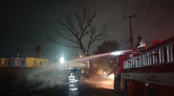 Bomberos de Cuautitlán controlan incendio de pastizal en Rancho San Blas