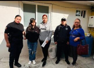 Adolescente apoya a menor extraviada y autoridades logran reintegrarla con su familia en Tlalnepantla