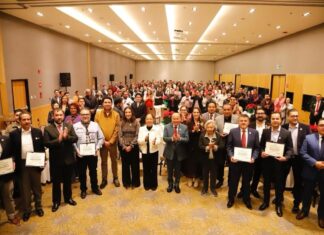 Reconoce Raciel Pérez Cruz compromiso ambiental con entrega del distintivo Sello Verde