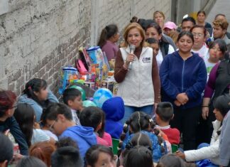 Paty Arévalo entrega más de 3 mil 500 juguetes en comedores comunitarios de Atizapán de Zaragoza