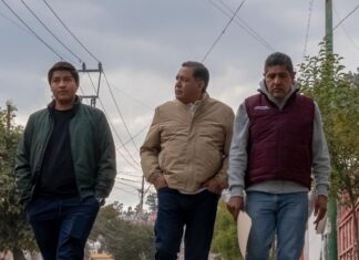 Mejora Ricardo Moreno movilidad y seguridad vial con pavimentación de calle Centenario en Calixtlahuaca