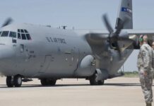 Aterriza avión de la Fuerza Aérea de Estados Unidos en Toluca en medio de tensión por amenazas contra cárteles