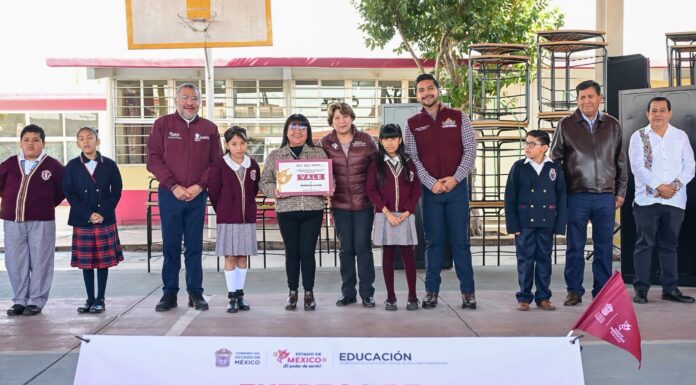 Gobernadora Delfina Gómez impulsa la educación en Nezahualcóyotl con entrega de apoyos a 134 escuelas