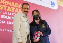 Alianza educativa fortalece la lectura en preparatorias del Estado de México; entregan más de 3 mil libros