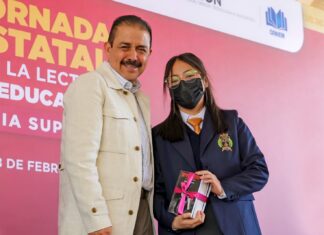 Alianza educativa fortalece la lectura en preparatorias del Estado de México; entregan más de 3 mil libros