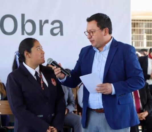 Entregan arcotecho en la EPO 273 de Santa María Atarasquillo, en Lerma